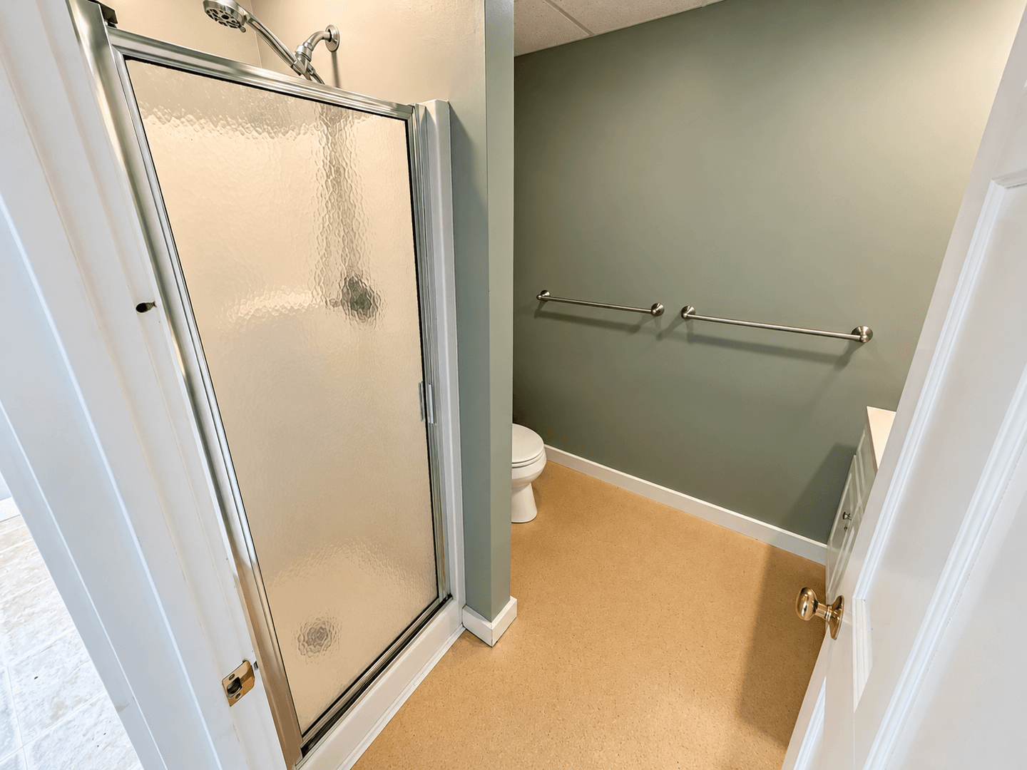 Woodstock Apartment: 57 Phelps Rd