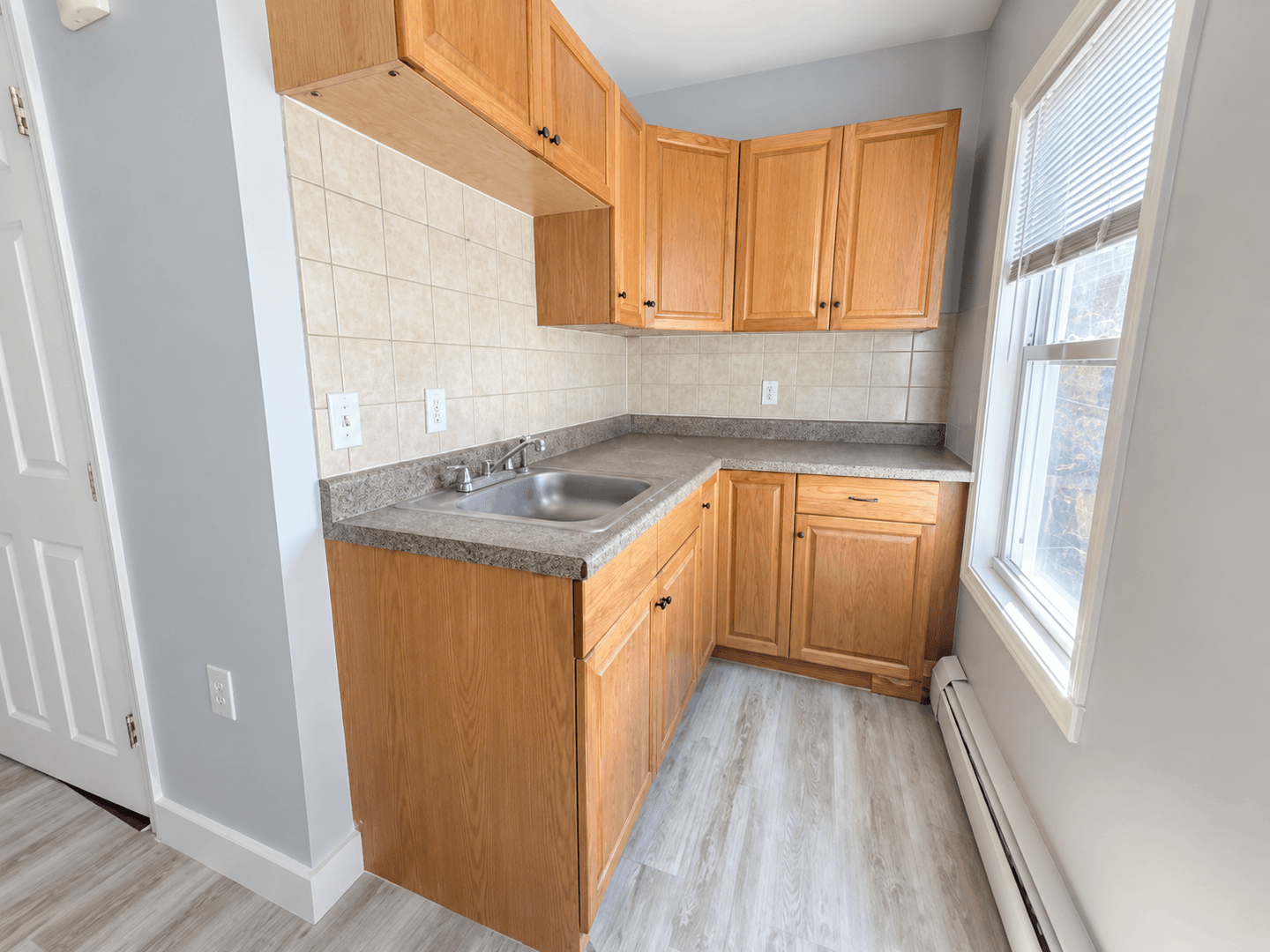 Worcester Apartment: 45 Ward St