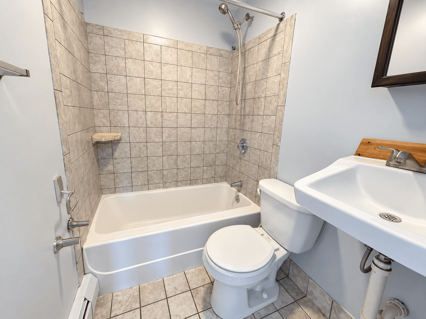 Worcester Apartment: 45 Ward St