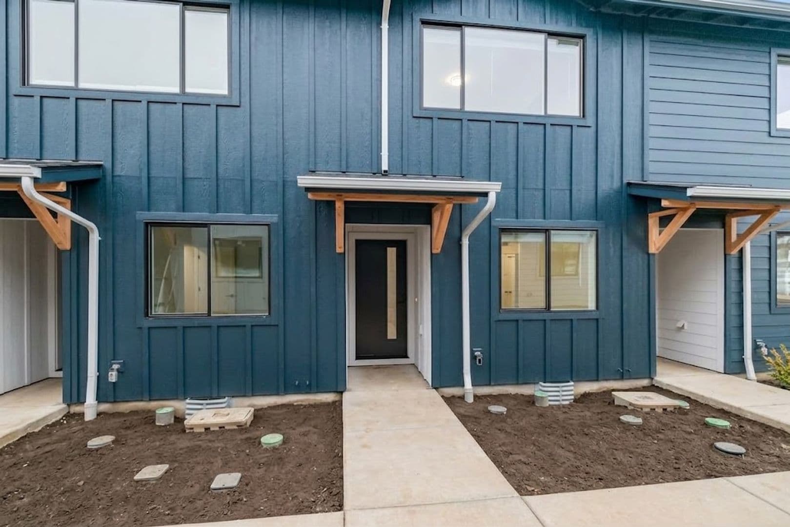 Philomath Townhome: 800-838 S 19th St