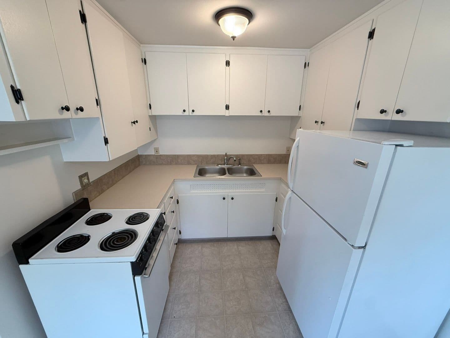 Corvallis Apartment: 2600-2628 NW Tyler Ave