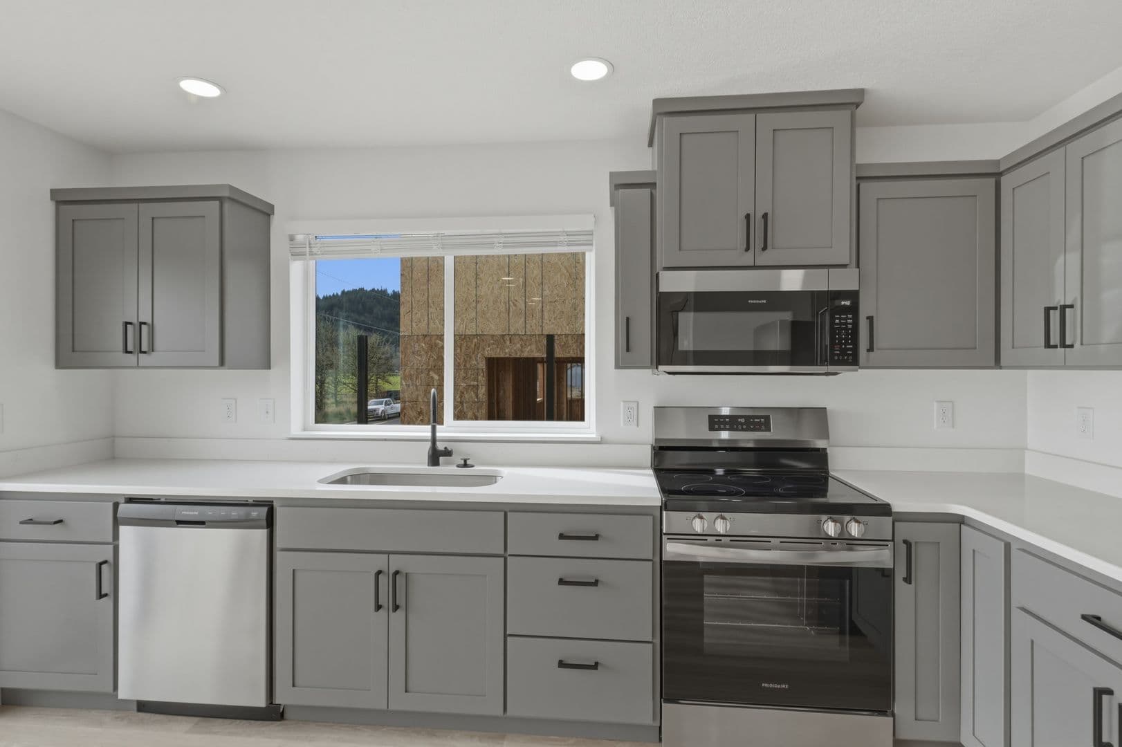 Philomath Townhome: 800-838 S 19th St