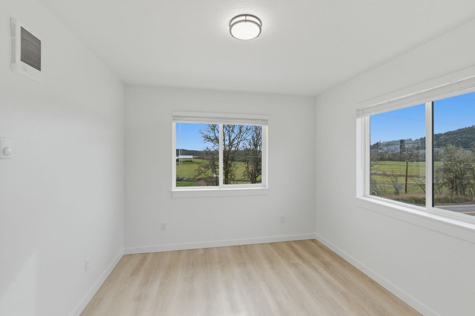 Philomath Townhome: 800-838 S 19th St