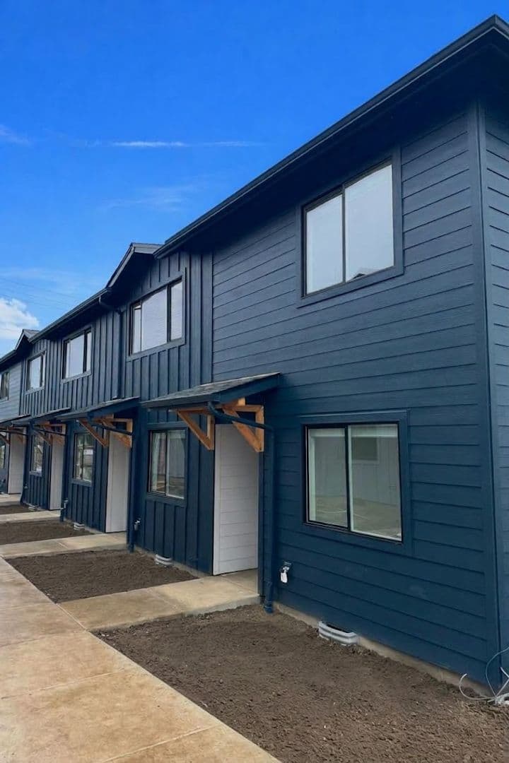 Philomath Townhome: 800-838 S 19th St