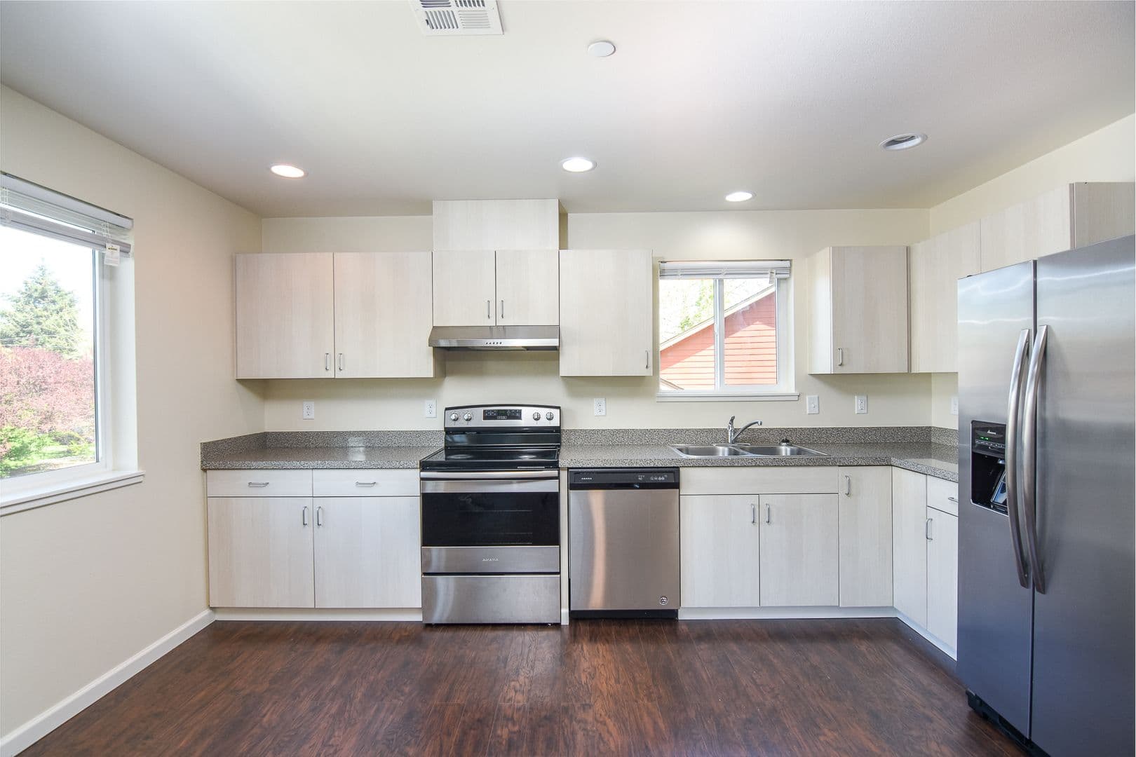Corvallis Townhome: 1960 NW Taylor Ave