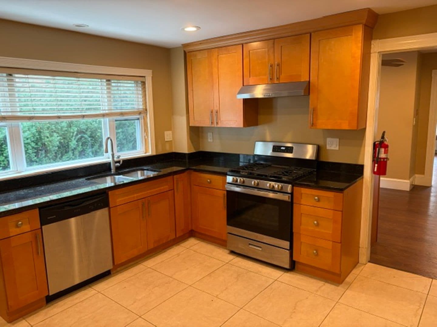 CAMBRIDGE Apartment: 23 MAGEE STREET