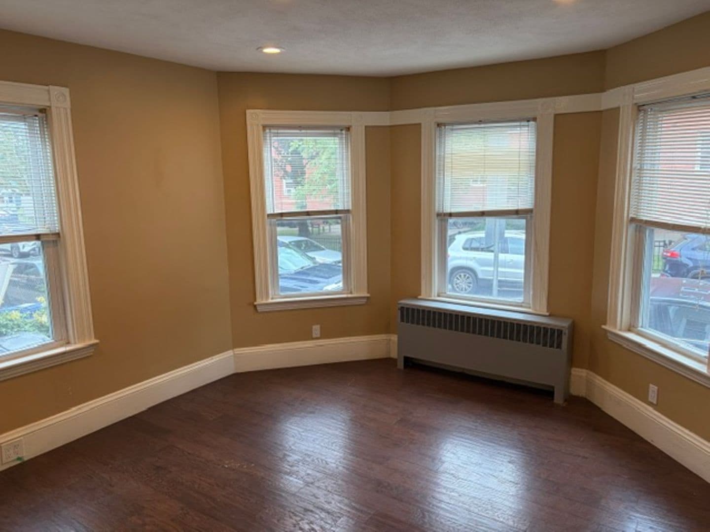CAMBRIDGE Apartment: 23 MAGEE STREET