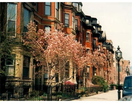 BOSTON Apartment: 438 MARLBOROUGH STREET