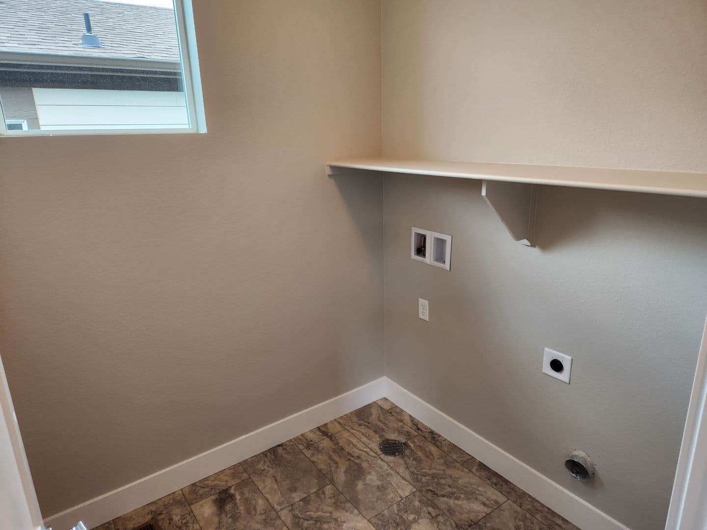 Aurora House: 21525 E 59th Pl