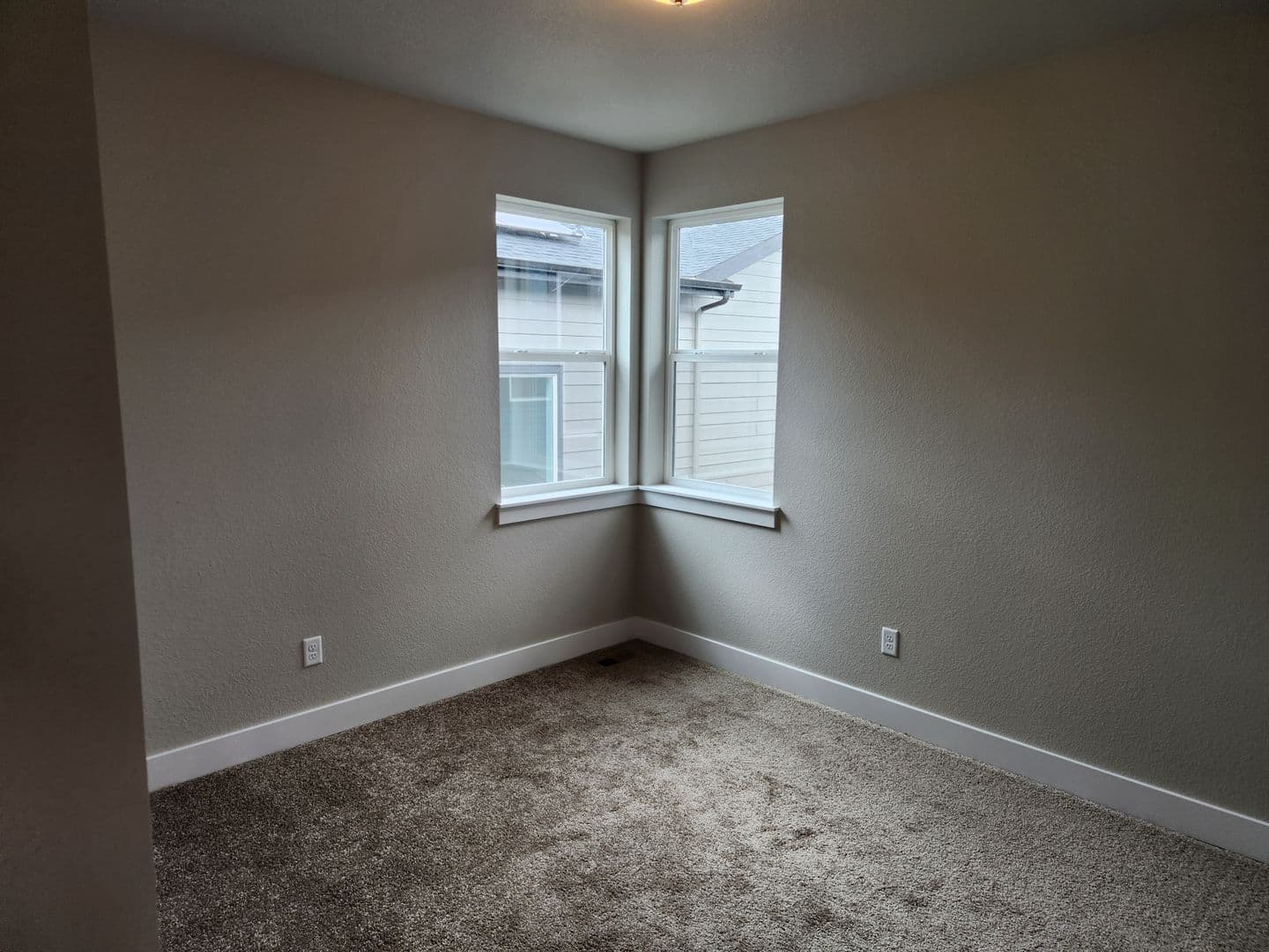 Aurora House: 21525 E 59th Pl