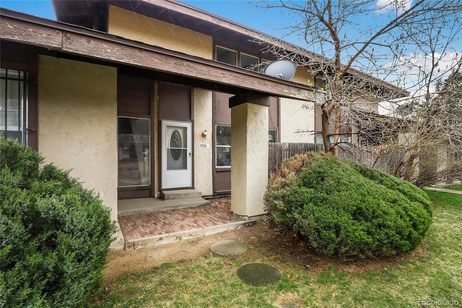Aurora House: 3723 S Granby Way