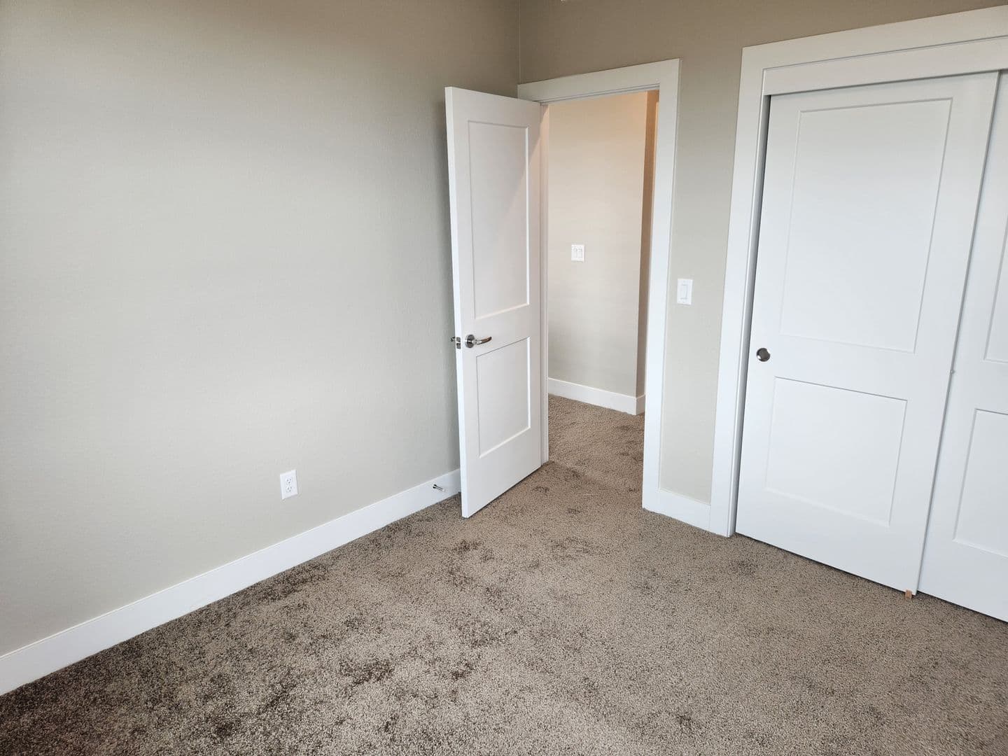 Aurora House: 21525 E 59th Pl