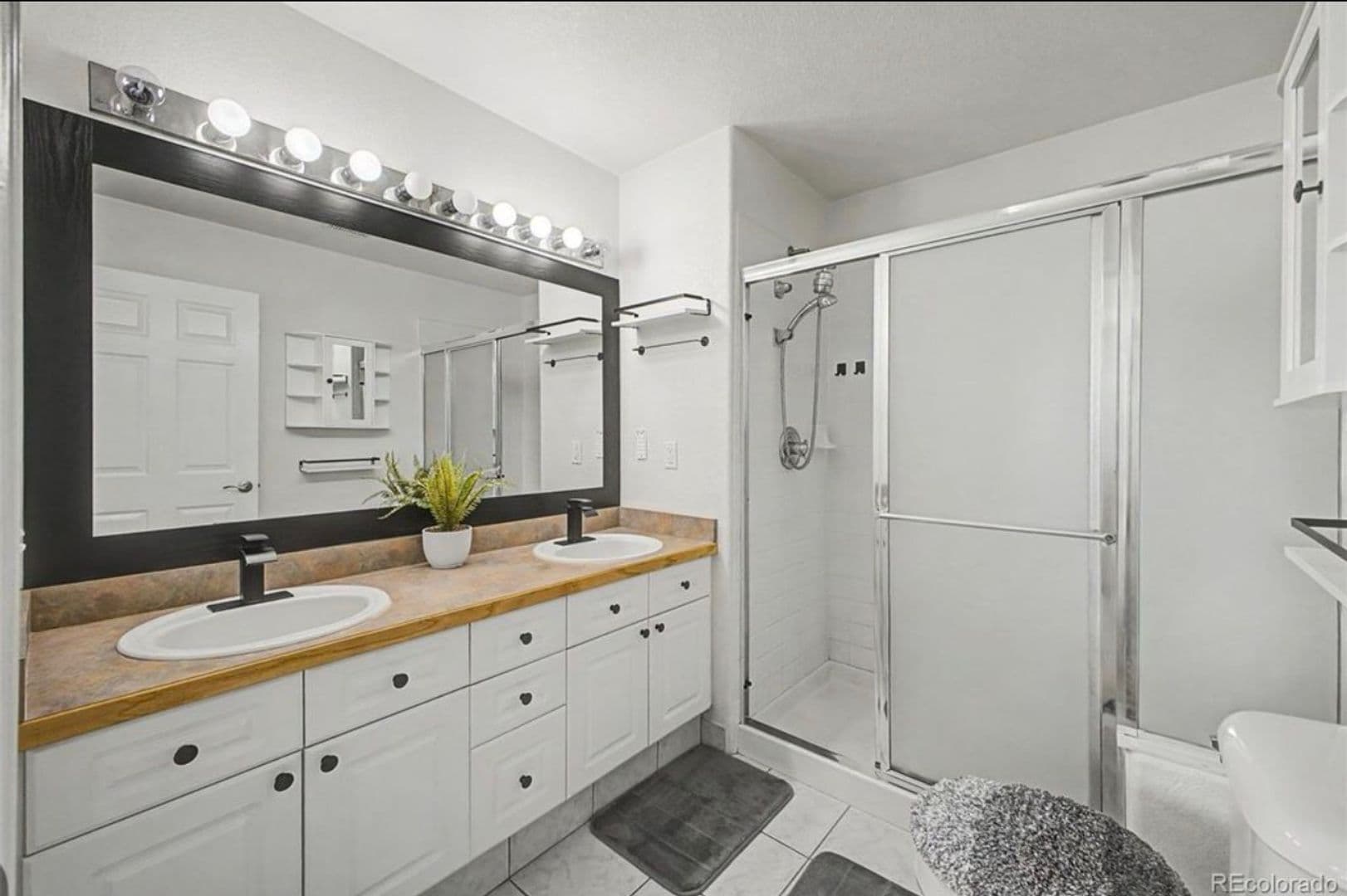 Thornton House: 13056 Harrison Dr