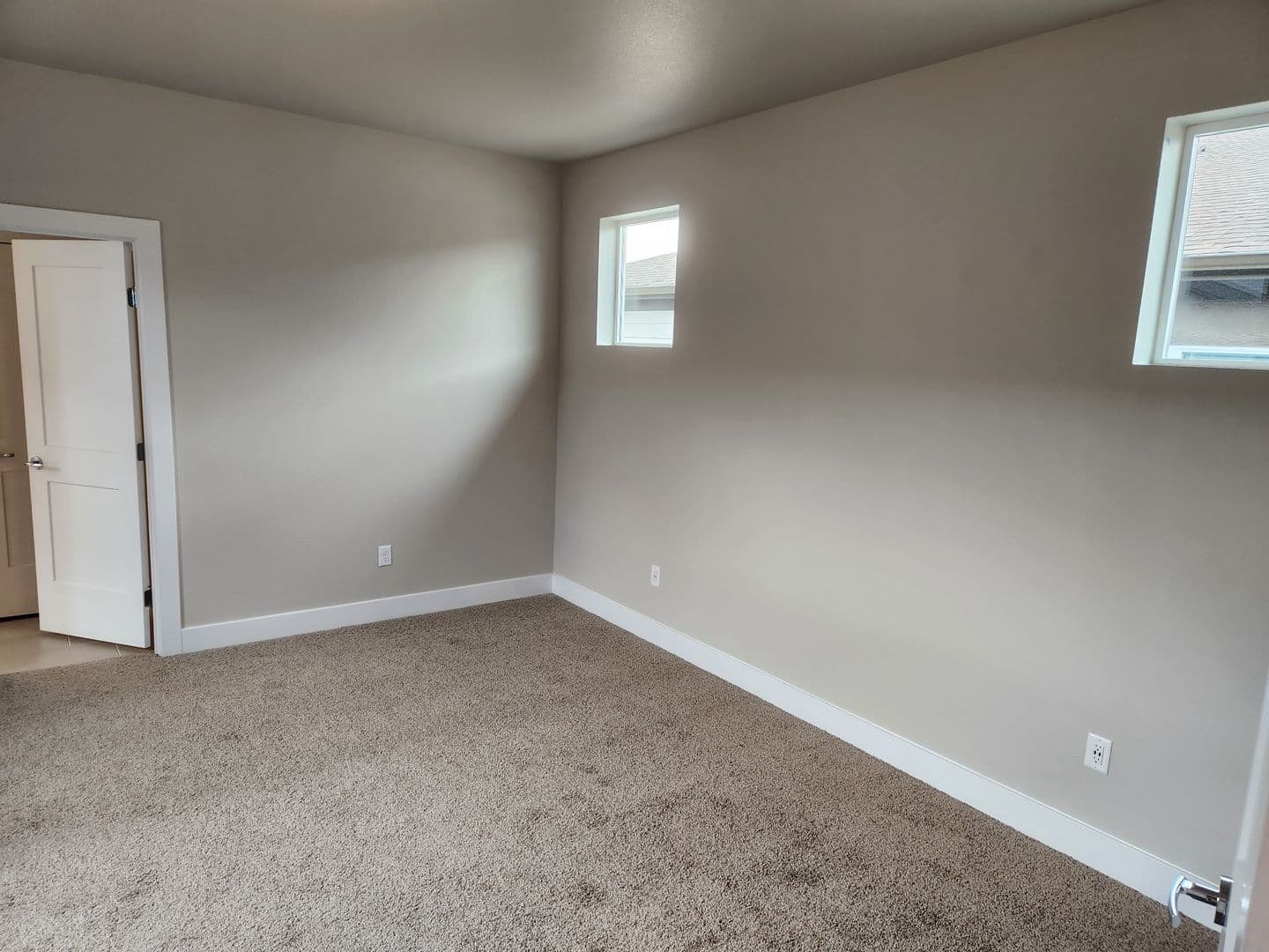 Aurora House: 21525 E 59th Pl