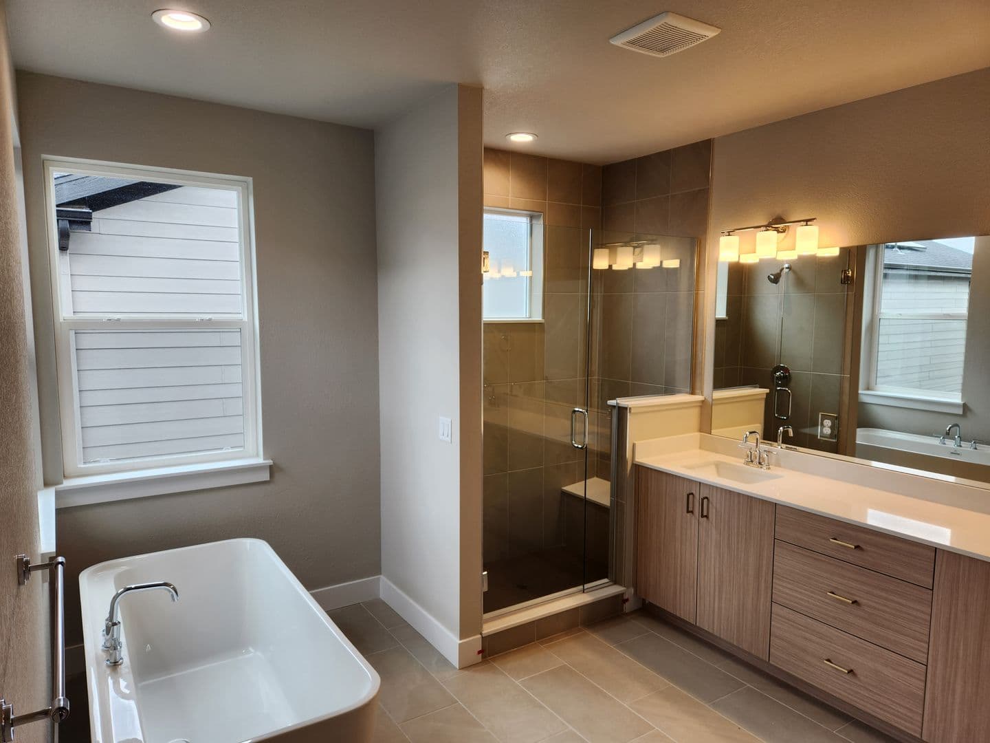 Aurora House: 21525 E 59th Pl