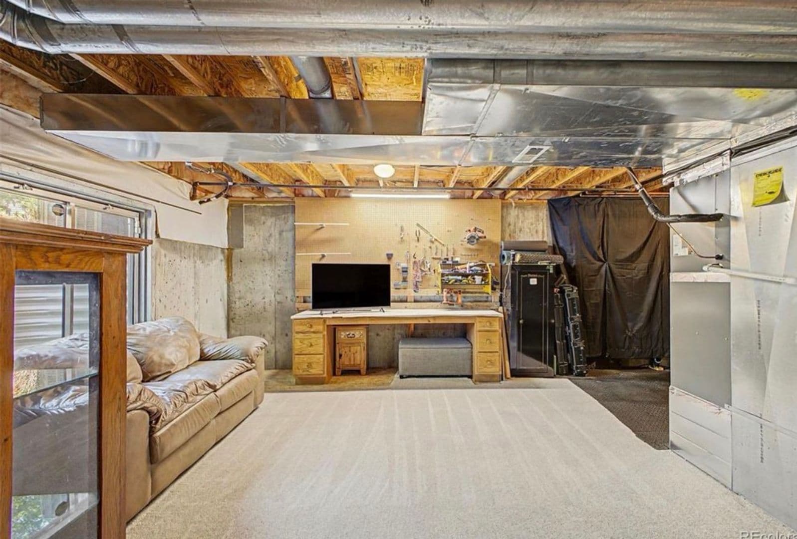 Thornton House: 13056 Harrison Dr