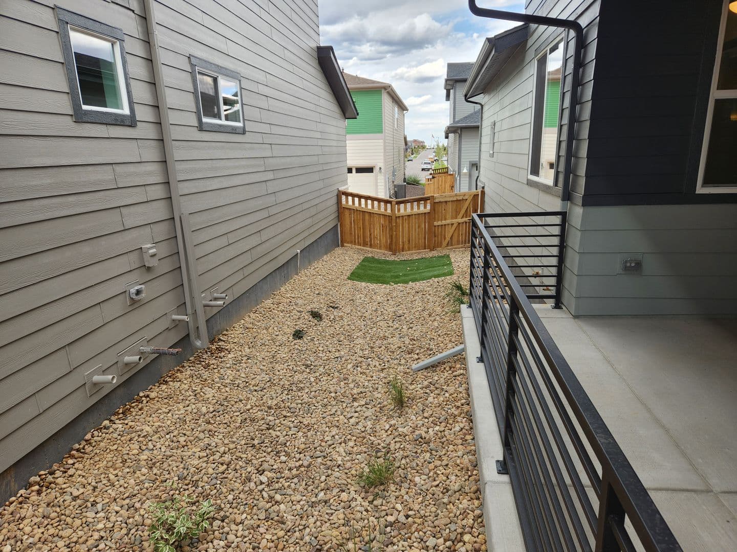 Aurora House: 21525 E 59th Pl