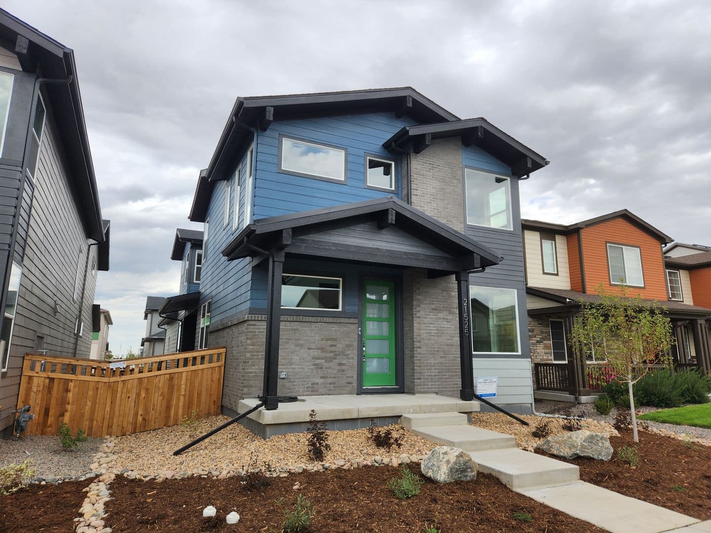 Aurora House: 21525 E 59th Pl