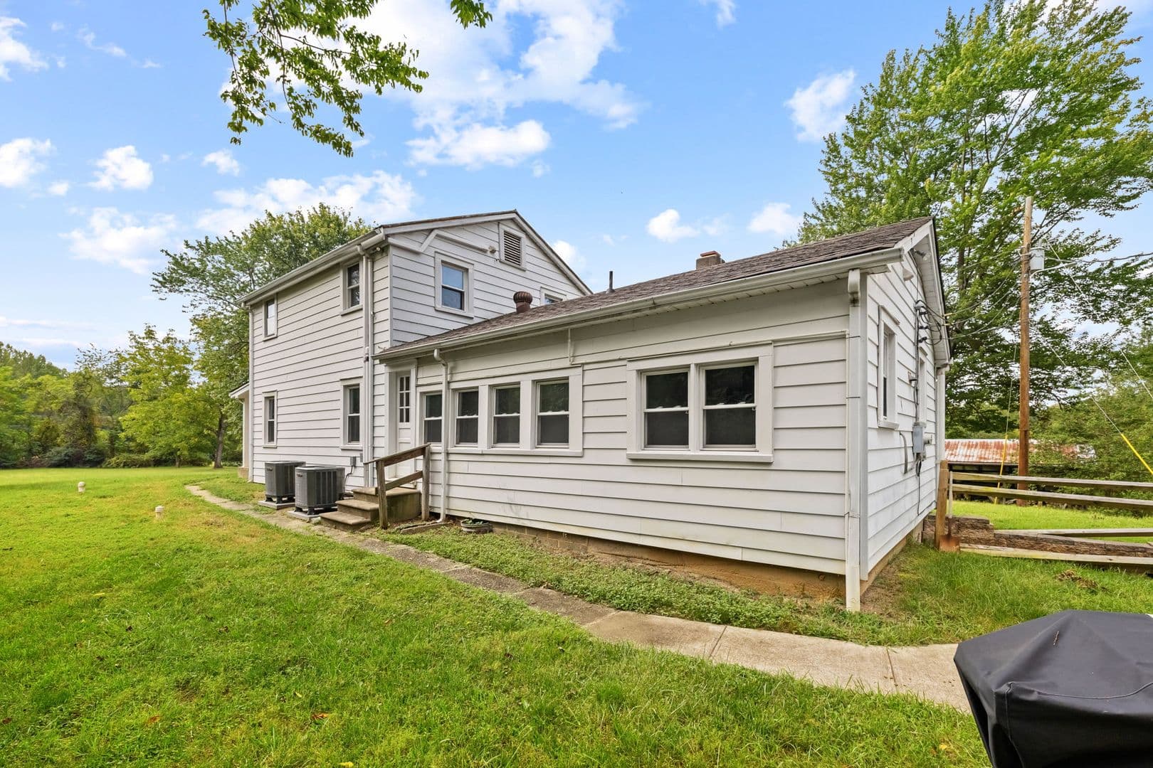 King George House: 1457 Caledon Road