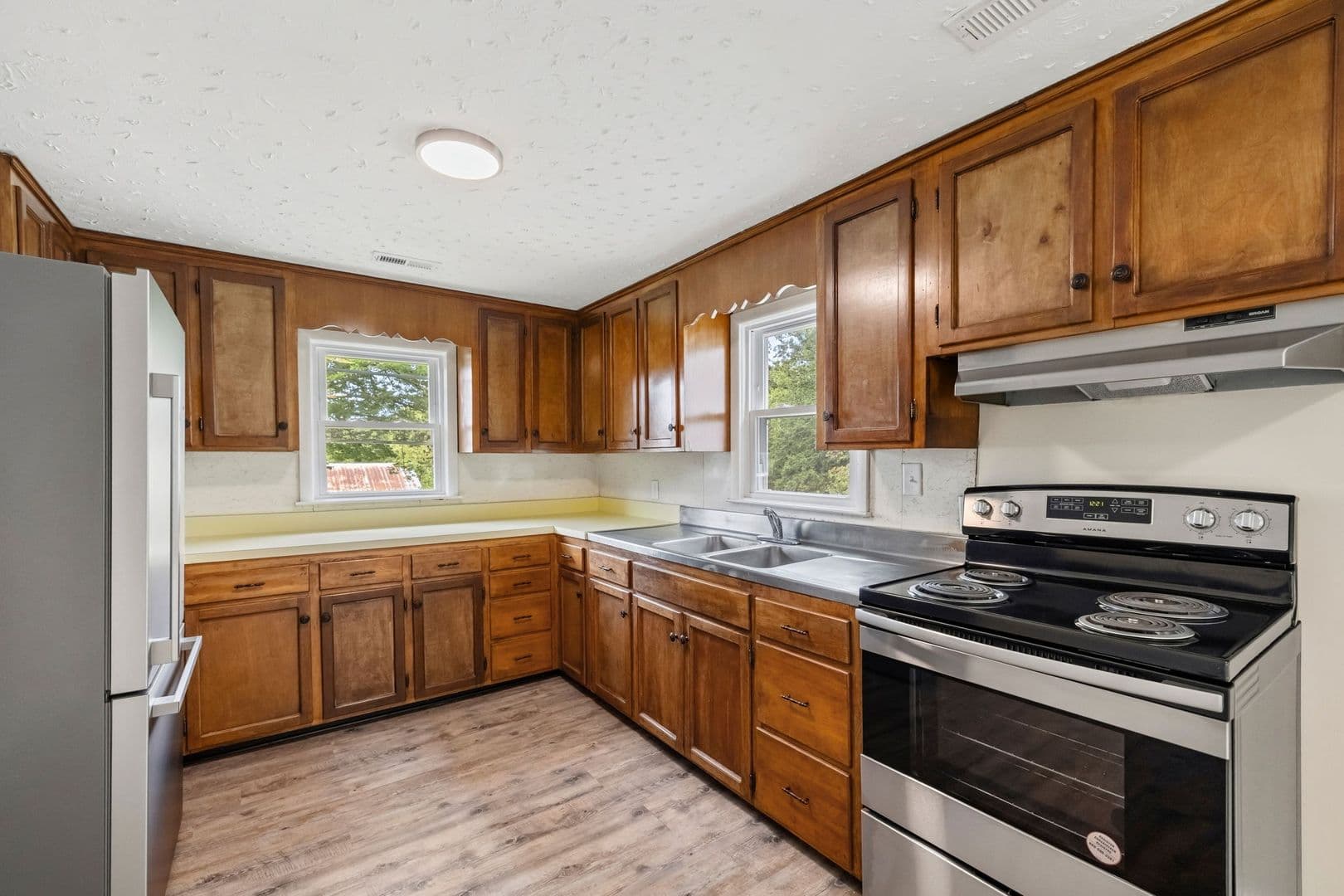 King George House: 1457 Caledon Road