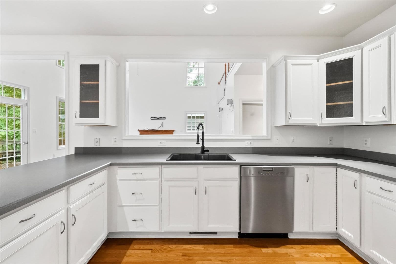 Locust Grove House: 4107 Lakeview Parkway