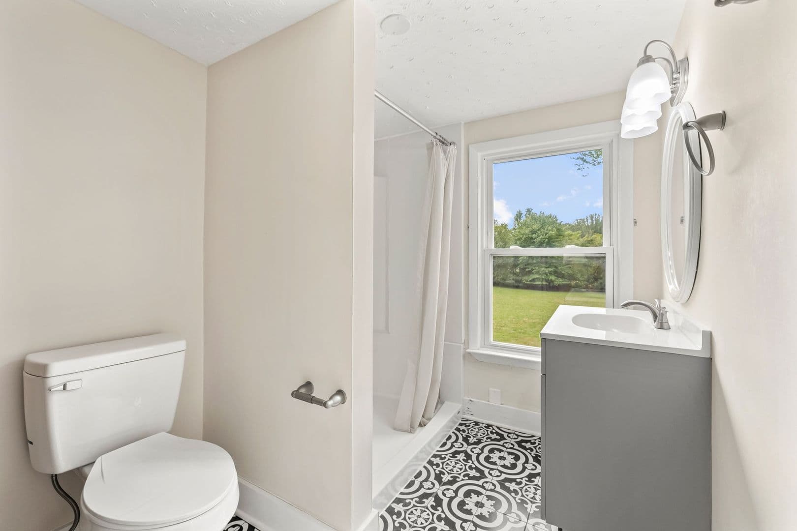 King George House: 1457 Caledon Road
