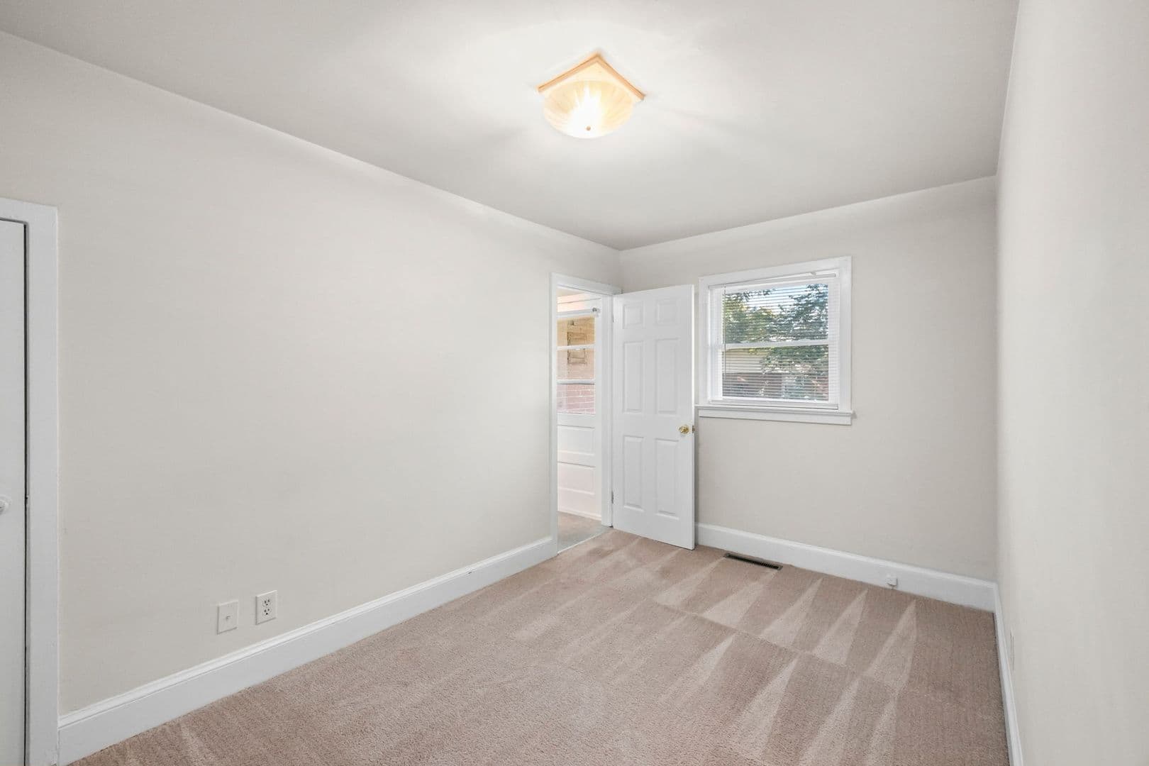 Fredericksburg House: 1014 Stafford Ave