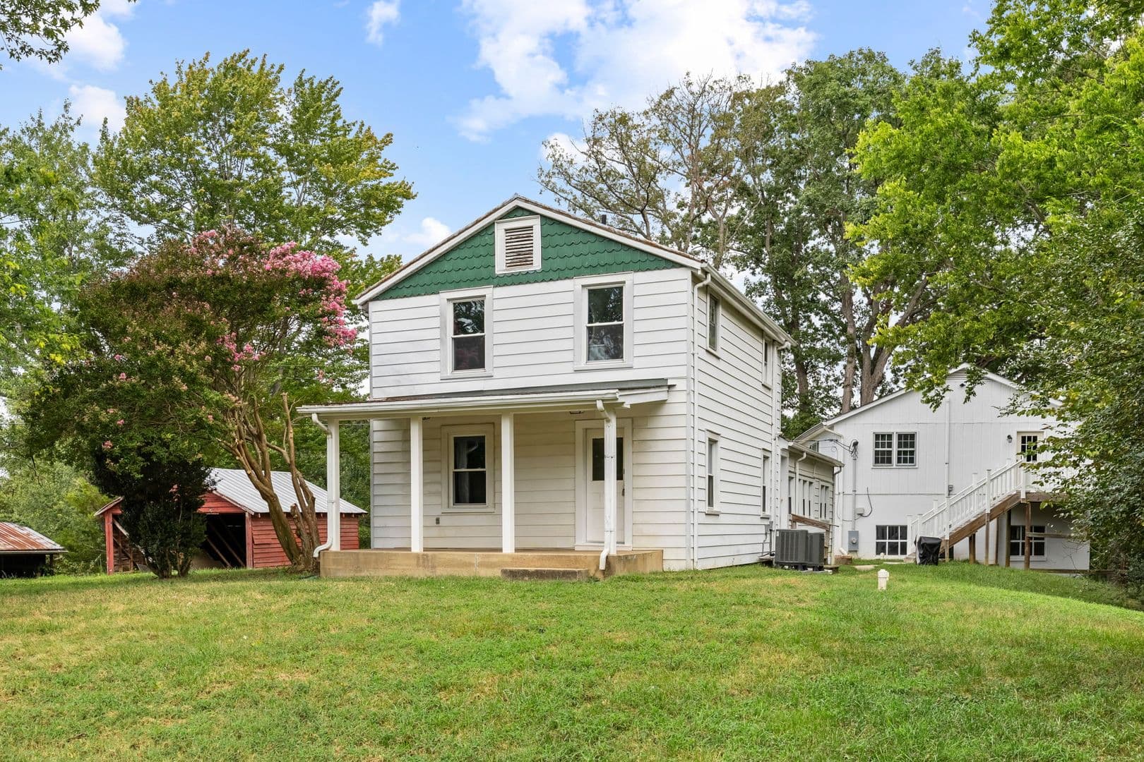 King George House: 1457 Caledon Road