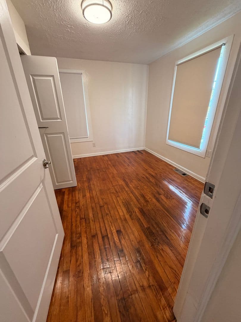 Fredericksburg House: 285 Warrenton Rd