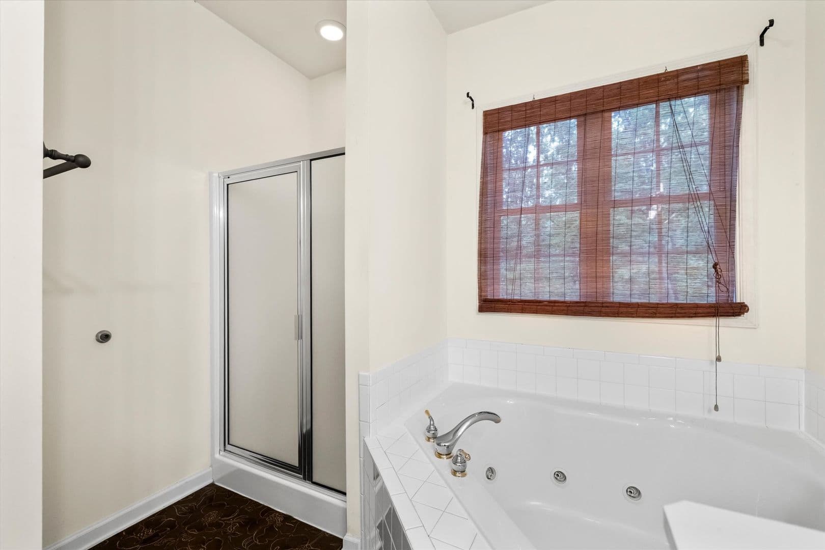 Locust Grove House: 4107 Lakeview Parkway