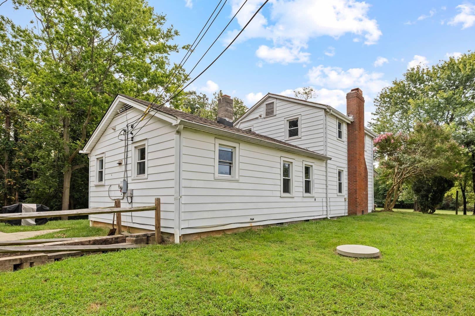 King George House: 1457 Caledon Road