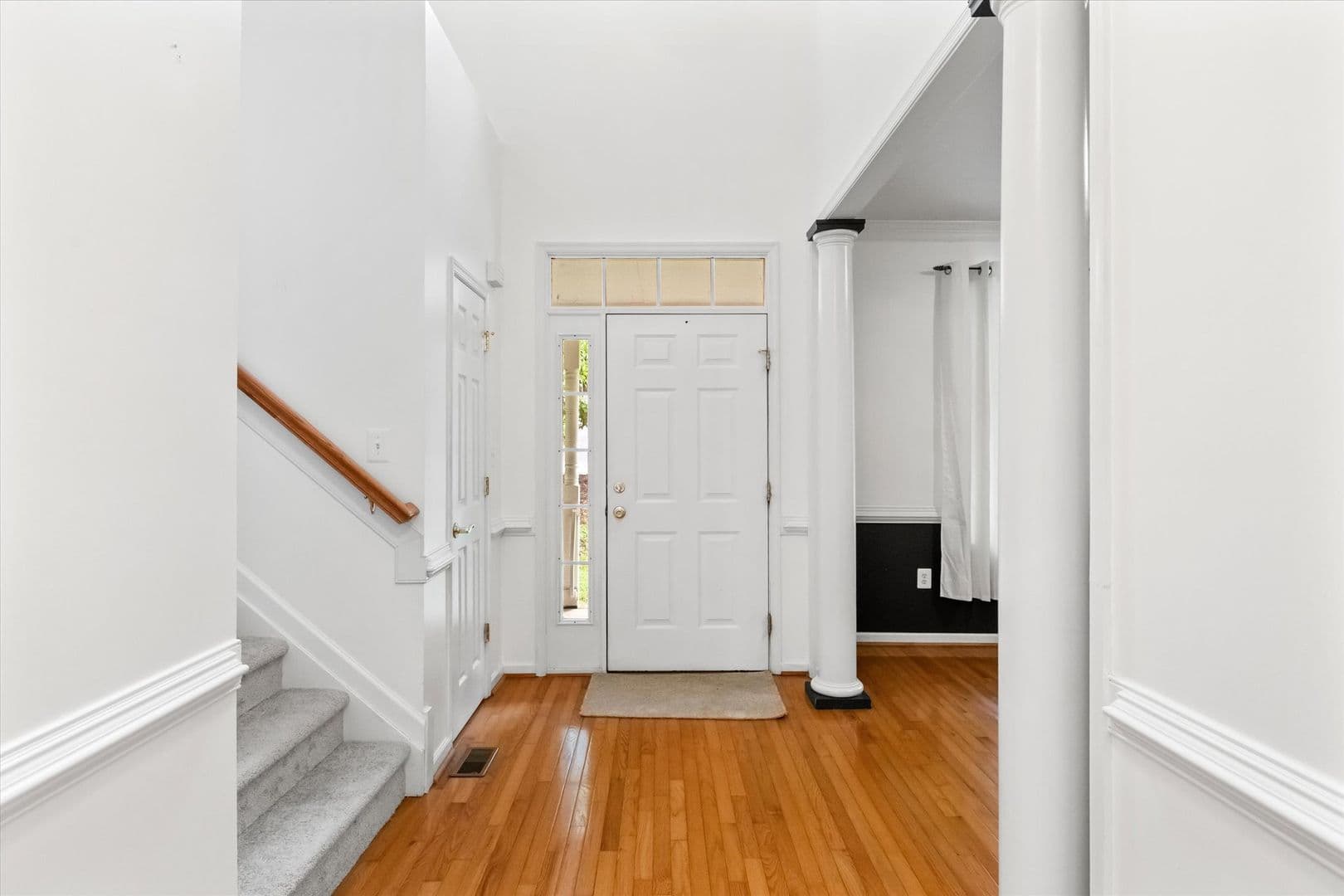 Locust Grove House: 4107 Lakeview Parkway