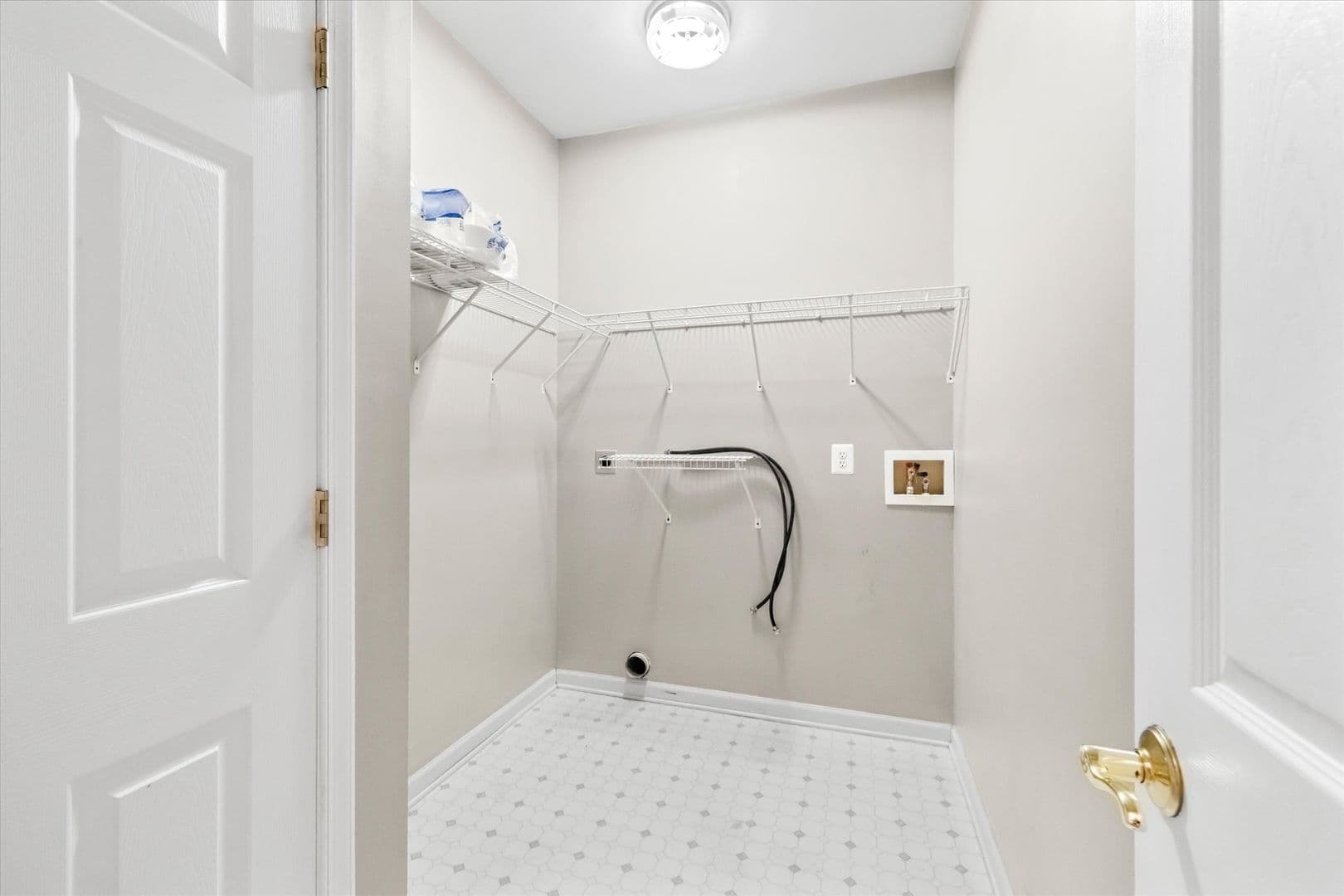 Locust Grove House: 4107 Lakeview Parkway