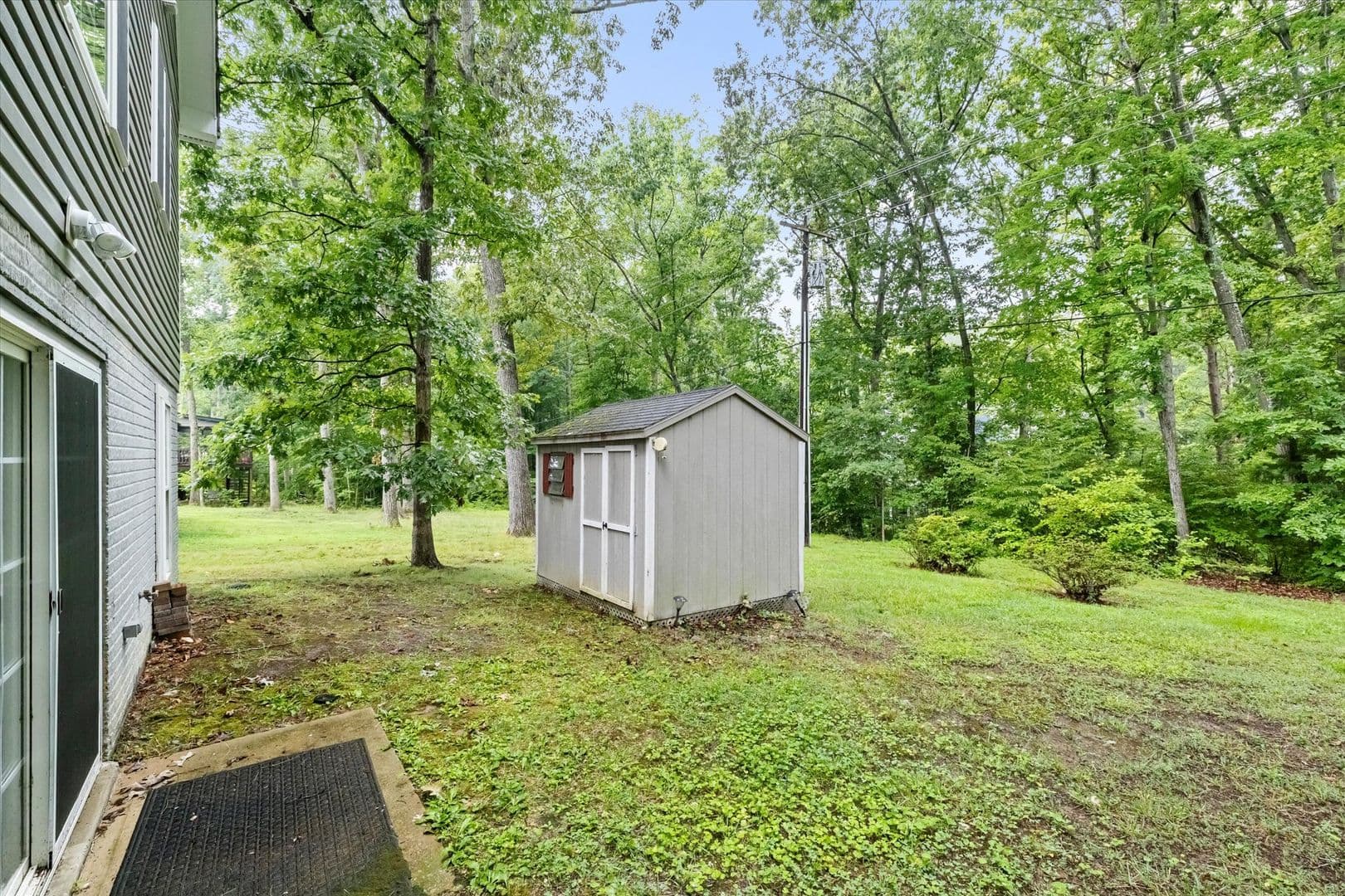 Locust Grove House: 4107 Lakeview Parkway