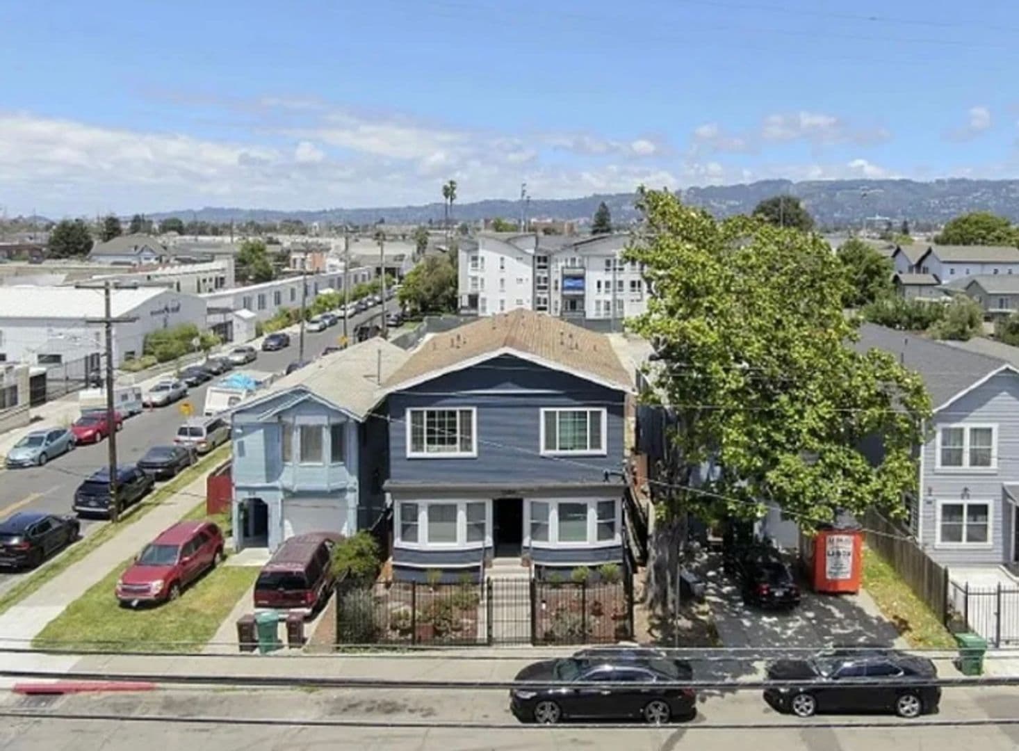 Oakland Apartment: 1084 24th St