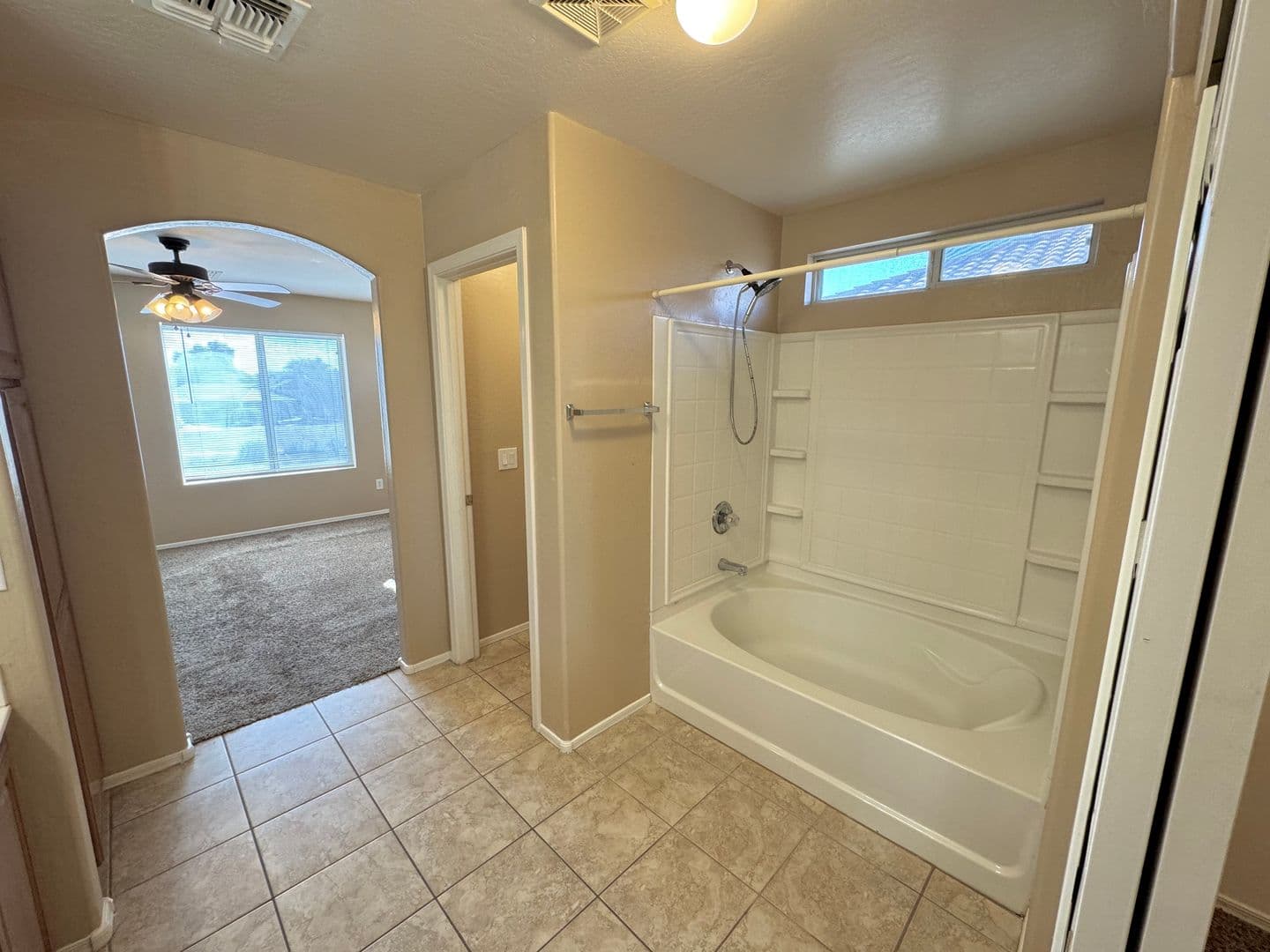 San Tan Valley House: 1403 E Rolls Rd