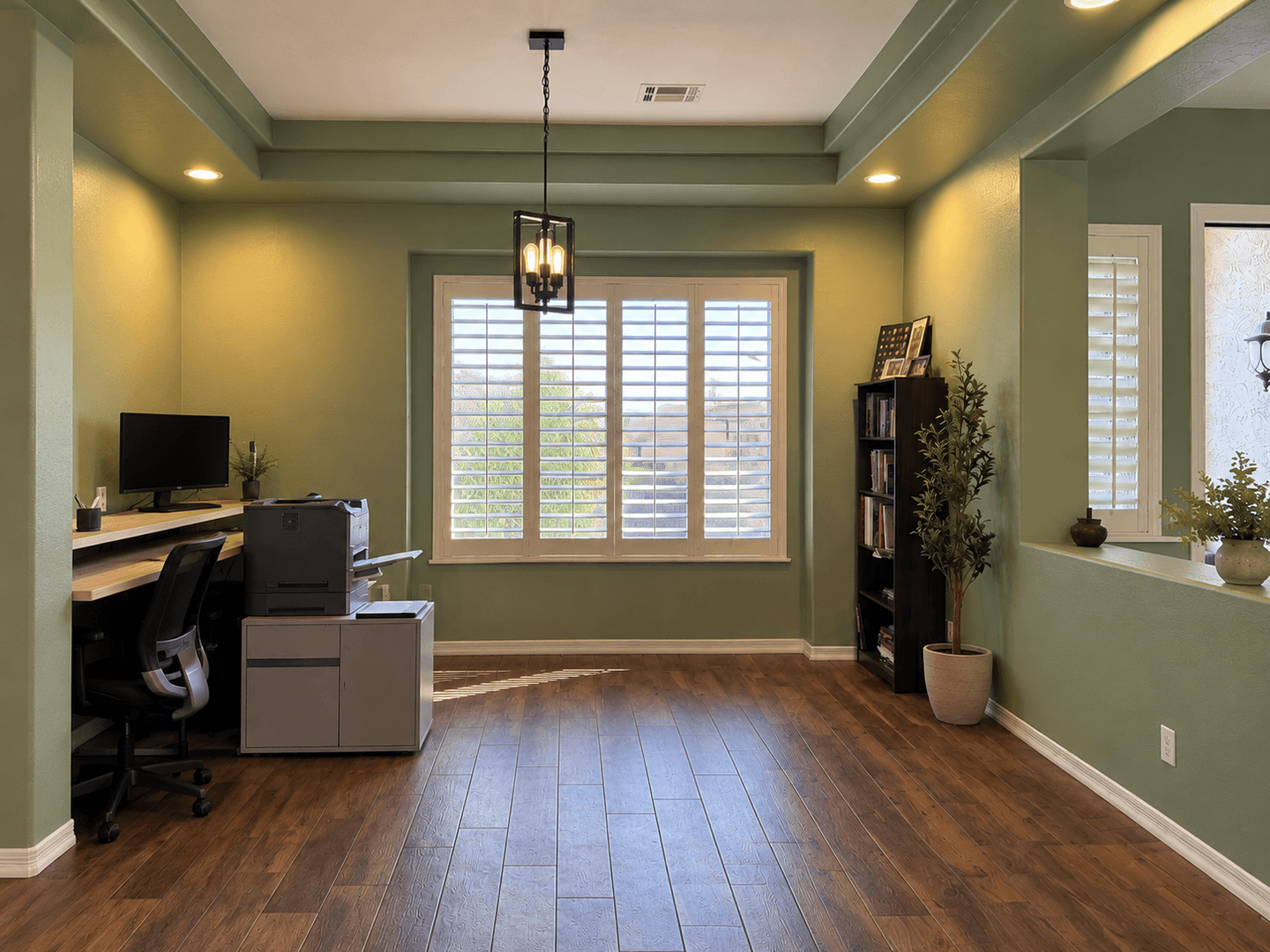 Chandler, House: 2065 E. Crescent Pl.