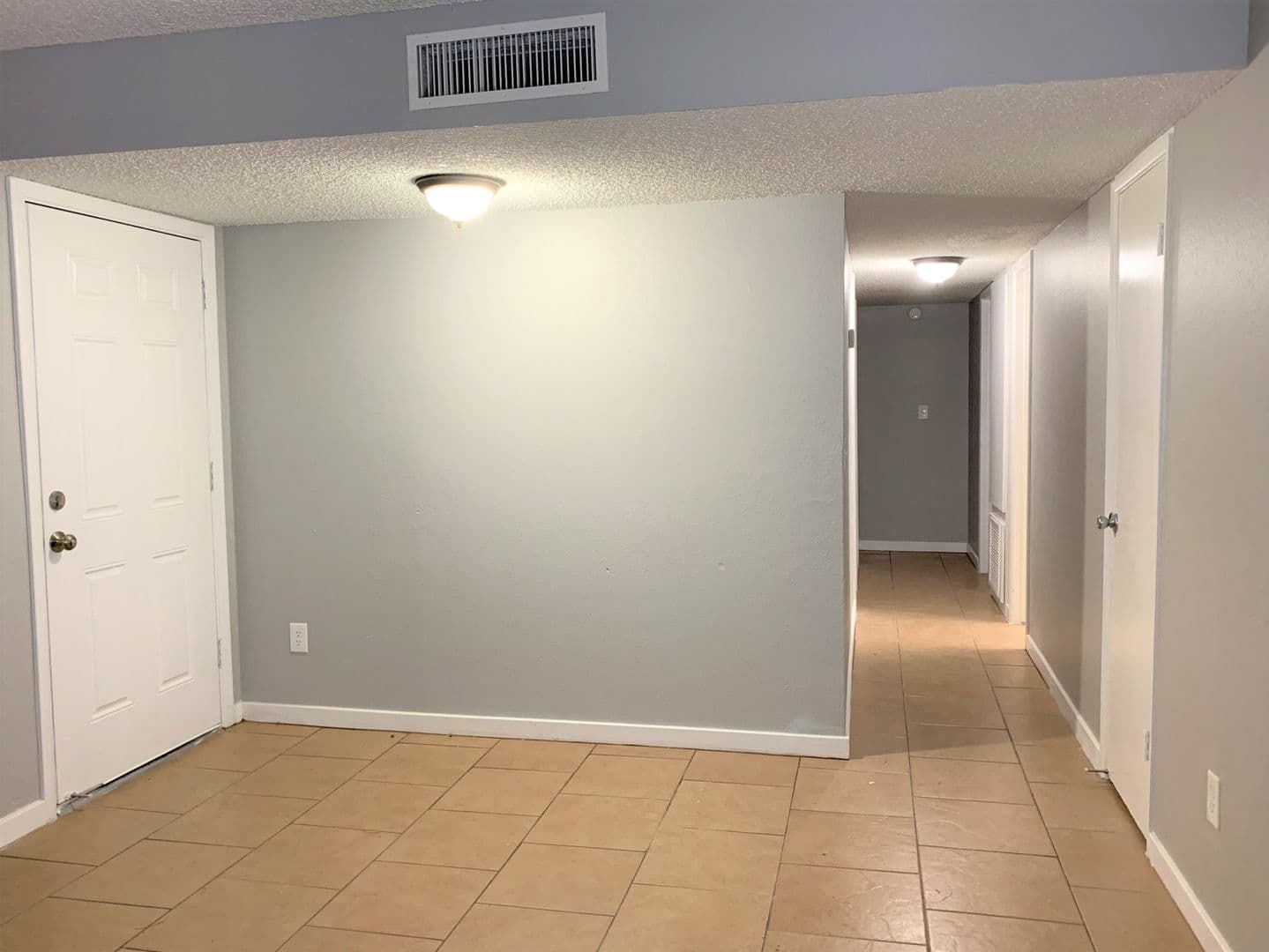 Phoenix Apartment: 3357 W Harmont Dr.