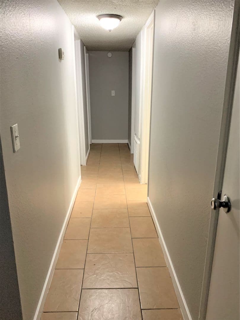 Phoenix Apartment: 3357 W Harmont Dr.