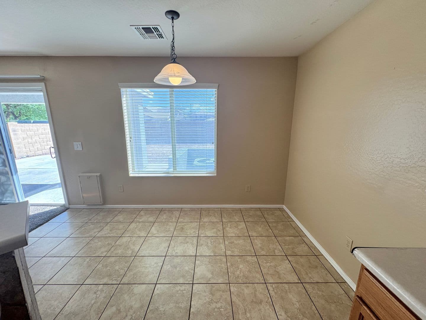 San Tan Valley House: 1403 E Rolls Rd
