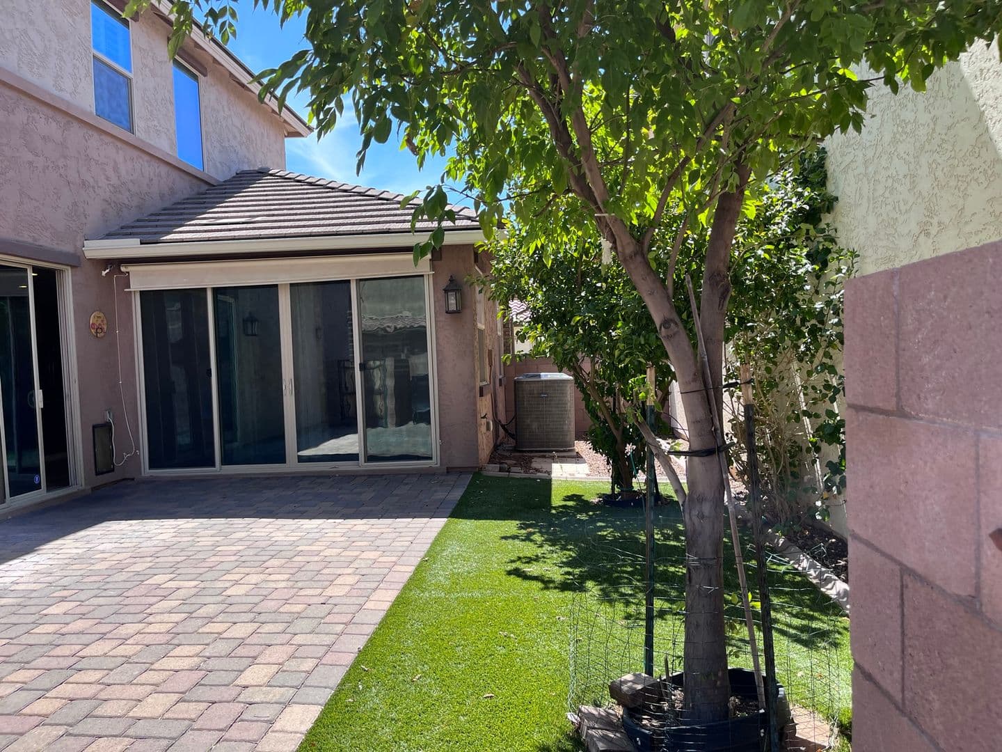Gilbert House: 1046 S Annie Ln