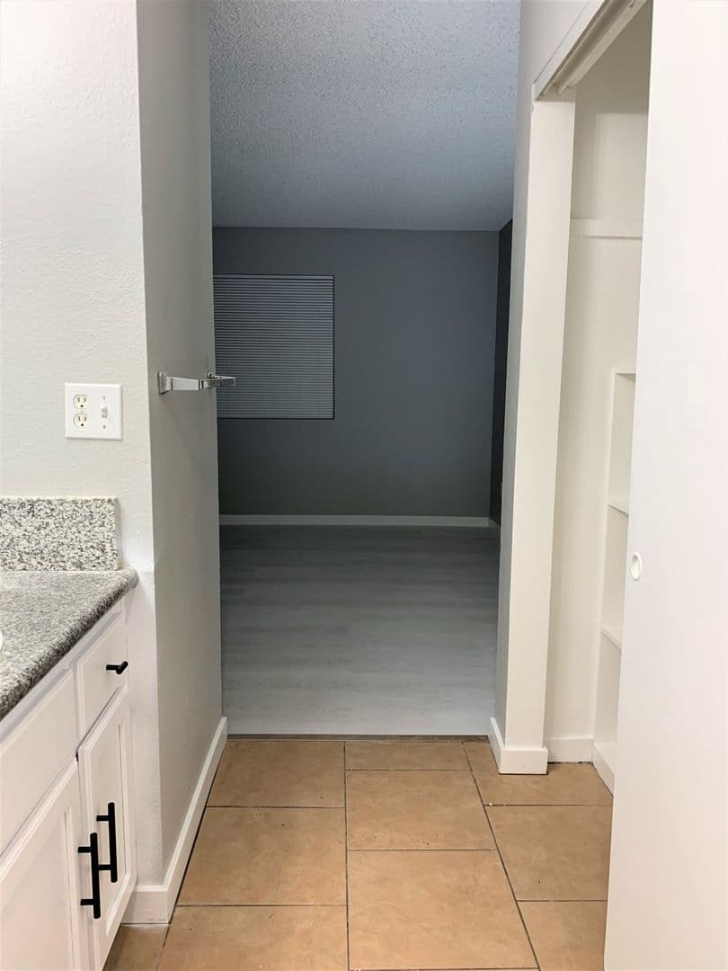 Phoenix Apartment: 3357 W Harmont Dr.