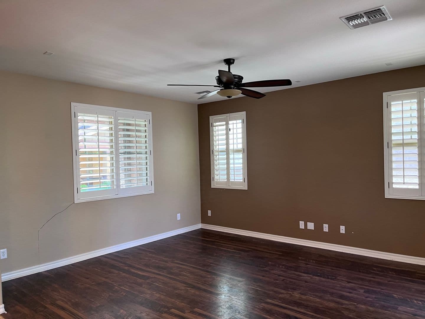 Gilbert House: 1046 S Annie Ln