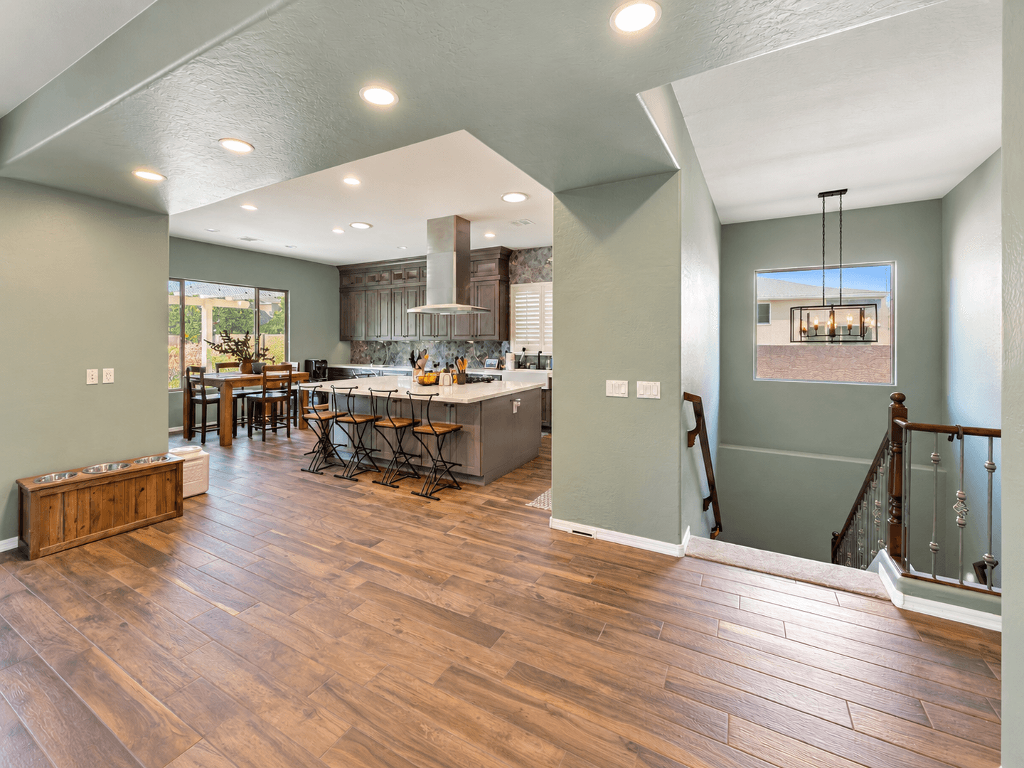 Chandler, House: 2065 E. Crescent Pl.