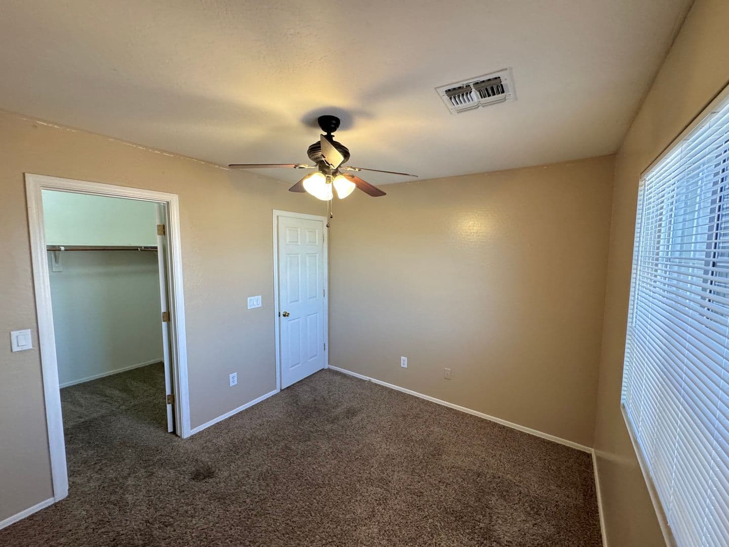 San Tan Valley House: 1403 E Rolls Rd