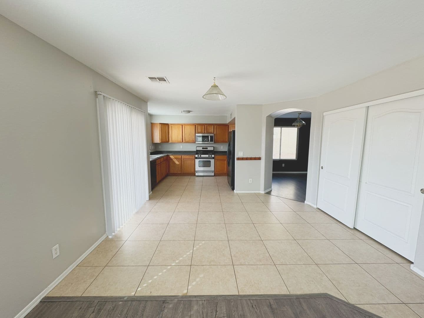 San Tan Valley House: 161 W CANYON ROCK RD