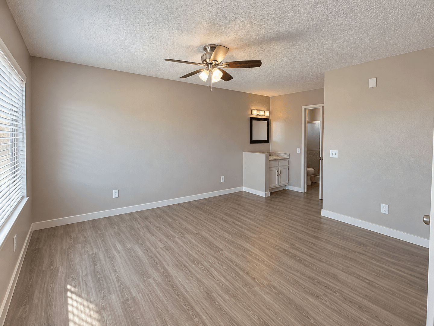 Mesa Apartment: 816 N Revere