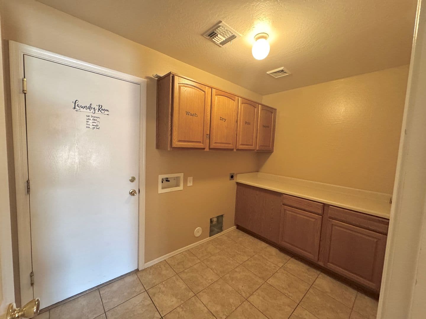 San Tan Valley House: 1403 E Rolls Rd