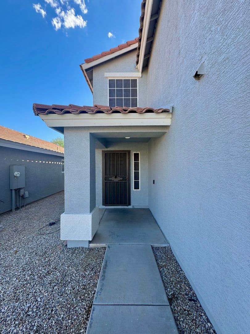 San Tan Valley House: 1403 E Rolls Rd