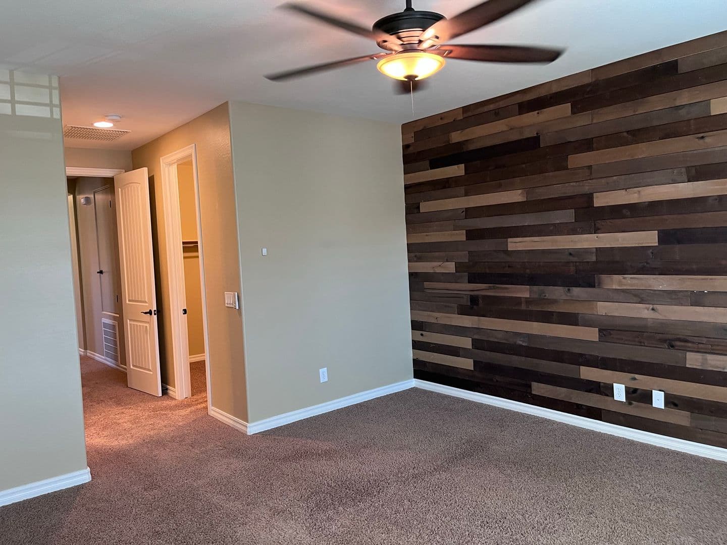 Gilbert House: 1046 S Annie Ln
